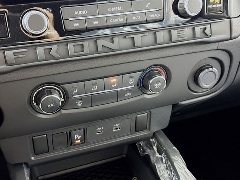 Used 2026 Nissan Frontier S image 17