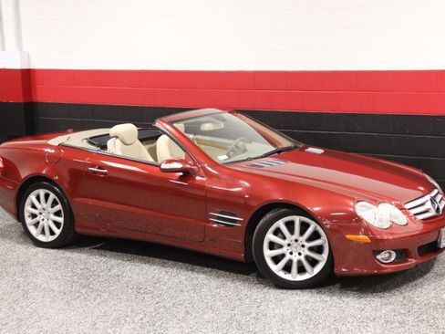 Used 2007 Mercedes-Benz SL 550 image 2