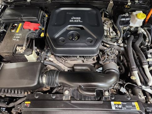 Used 2022 Jeep Wrangler Unlimited Rubicon 4xe w/ Cold Weather Group AWD/4WD image 54