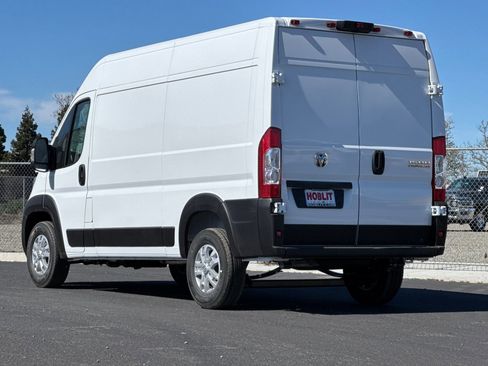 New 2026 RAM ProMaster 1500 w/ Quick Order Package 22G SLT image 5