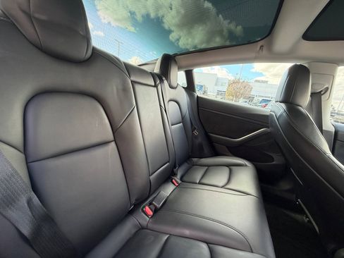 Used 2022 Tesla Model 3 Long Range image 18