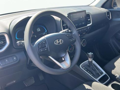 New 2026 Hyundai Venue SE FWD image 13