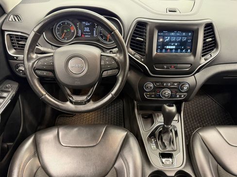 Used 2020 Jeep Cherokee Latitude Plus FWD image 26