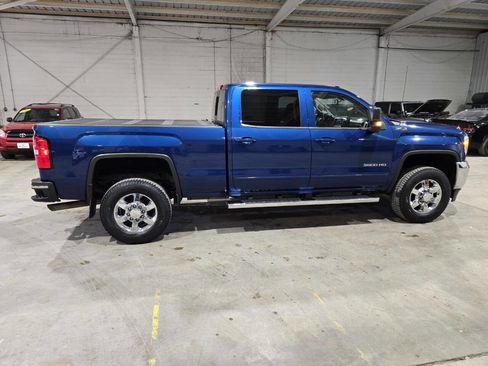 Used 2017 GMC Sierra 3500 SLE w/ SLE Fleet Preferred Package image 16