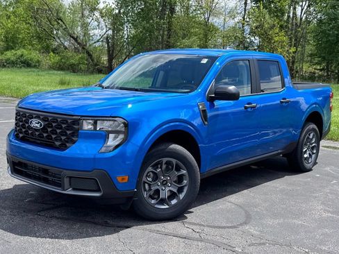 New 2026 Ford Maverick XLT w/ Equipment Group 301A AWD/4WD image 2