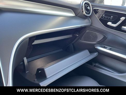 New 2025 Mercedes-Benz C 300 4MATIC Sedan image 34