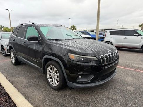 Used 2019 Jeep Cherokee Latitude w/ Popular Appearance Group image 1