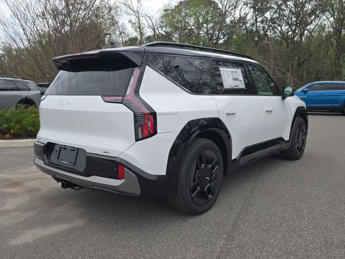 New 2026 Kia EV9 GT-Line image 8