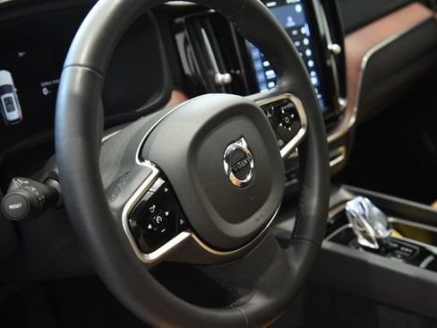Used 2024 Volvo XC60 T8 Ultimate w/ Protection Package Premier AWD/4WD image 12