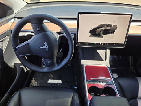 Used 2025 Tesla Model Y Long Range AWD/4WD image 11