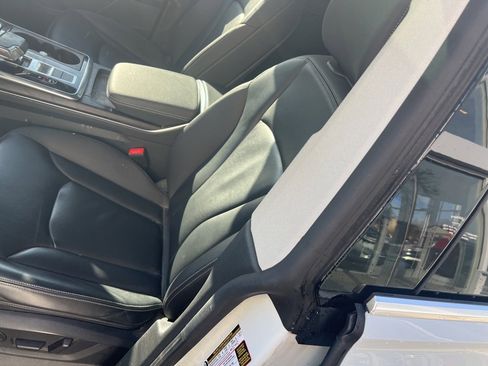 Used 2022 Audi Q8 Premium image 56