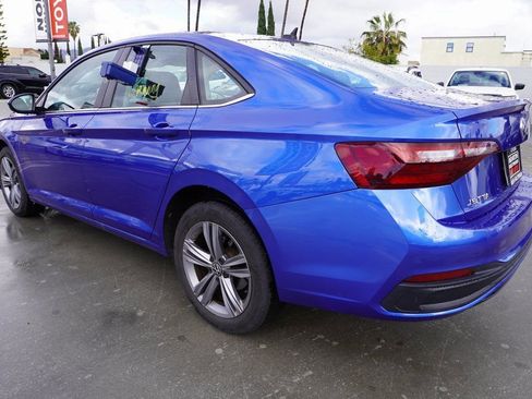 Used 2024 Volkswagen Jetta SE image 5