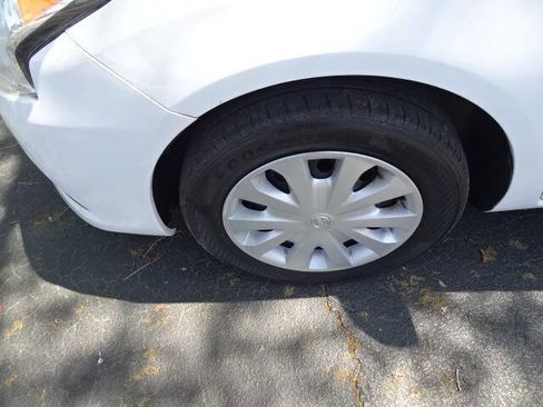 Used 2018 Nissan Versa SV image 18