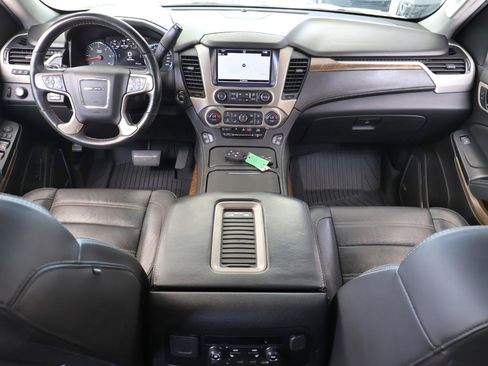 Used 2019 GMC Yukon XL Denali w/ Open Road Package AWD/4WD image 16