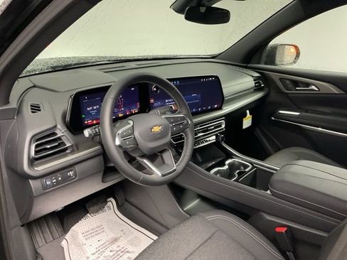 New 2026 Chevrolet Traverse LT w/ Sun and Wheel Package image 11