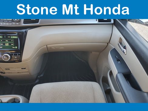 Used 2016 Honda Odyssey SE image 17