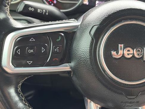 Used 2019 Jeep Wrangler Unlimited Rubicon AWD/4WD image 14