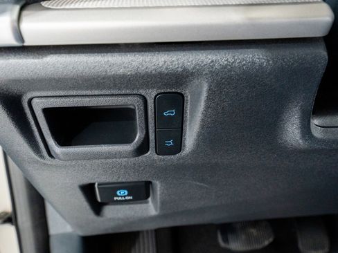 Used 2025 Ford Expedition Max Active image 32