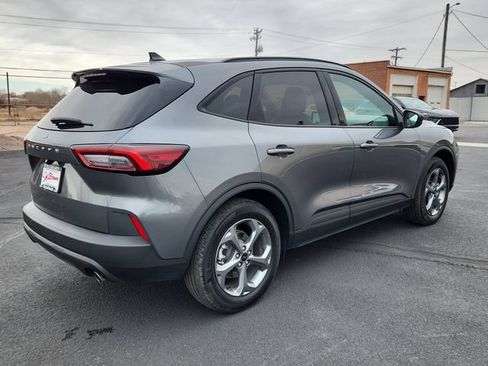 Used 2025 Ford Escape ST-Line FWD image 3