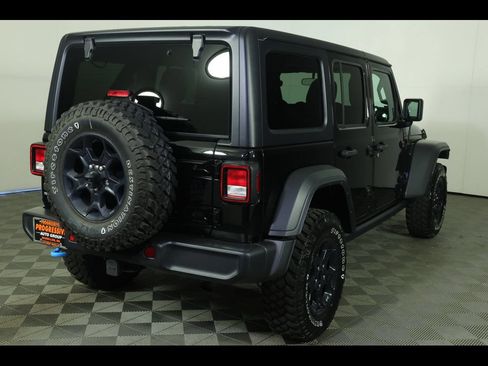 Used 2023 Jeep Wrangler Unlimited w/ Convenience Group AWD/4WD image 17