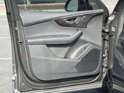 Used 2023 Audi Q7 2.0T Premium Plus w/ Premium Plus Package image 20