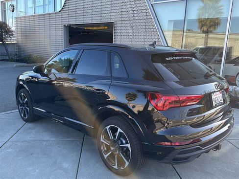 Certified 2025 Audi Q3 2.0T Premium Plus w/ Premium Plus Package image 8