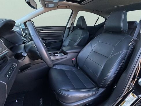 Used 2022 Nissan Altima 2.5 Platinum image 29