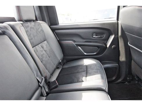 Used 2024 Nissan Titan PRO-4X image 10