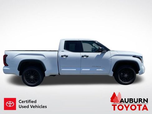 Used 2022 Toyota Tundra SR5 w/ SR5 Convenience Package AWD/4WD image 31