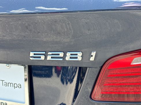 Used 2016 BMW 528i Sedan RWD image 11