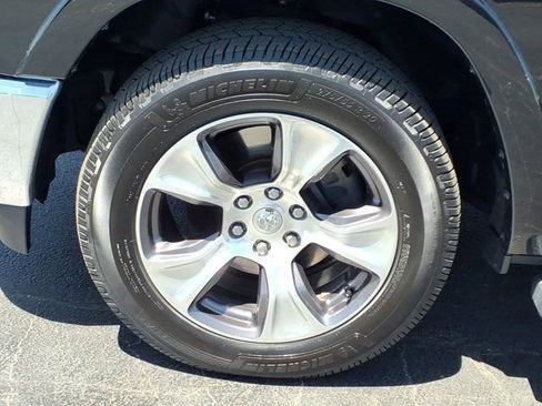Used 2019 RAM 1500 Laramie AWD/4WD image 30