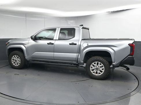 Used 2024 Toyota Tacoma SR image 6