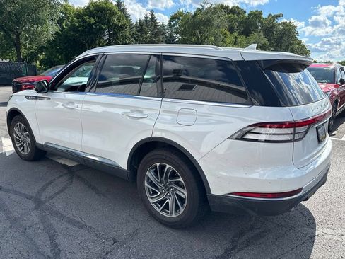 Used 2023 Lincoln Aviator AWD w/ Elements Package image 6