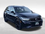 Used 2022 Volkswagen Tiguan SE R-Line image 4