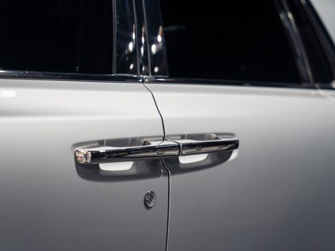Used 2020 Rolls-Royce Phantom Sedan RWD image 37