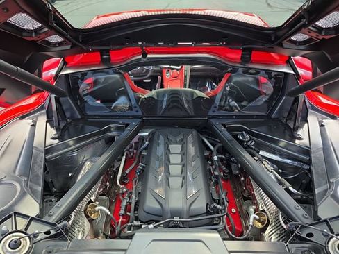 Used 2020 Chevrolet Corvette Stingray Preferred Cpe w/ 2LT Preferred Equipment Group RWD image 28