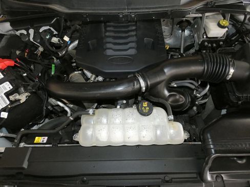 Used 2022 Ford F150 XLT w/ XTR Package image 26