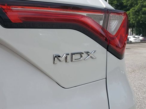 Certified 2024 Acura MDX FWD w/ Technology Package image 8