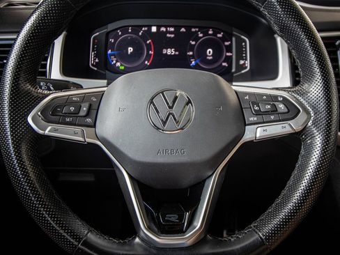Used 2023 Volkswagen Atlas Cross Sport SEL R-Line AWD/4WD image 35