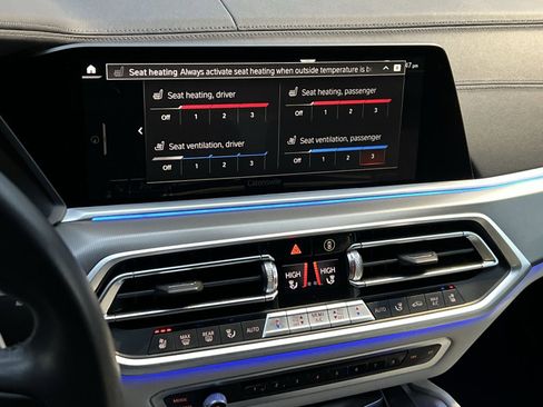 Used 2023 BMW X6 xDrive40i w/ Luxury Seating Package image 19