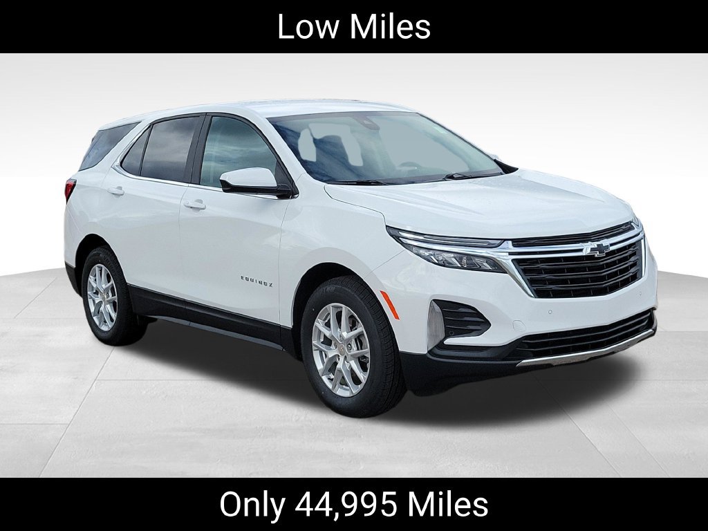 Used 2024 Chevrolet Equinox LT w/ LPO, Cargo Package FWD image 2