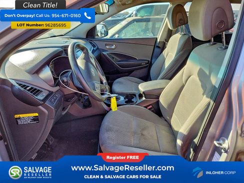 Used 2016 Hyundai Santa Fe SE image 9