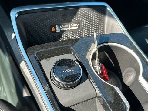 New 2026 Chevrolet Equinox LT w/ Convenience Package II image 18