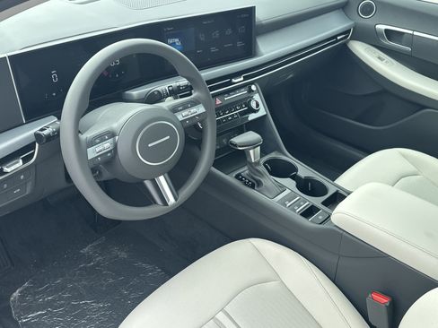 New 2026 Hyundai Sonata SE FWD image 11