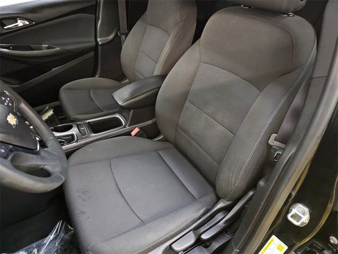 Used 2017 Chevrolet Cruze LT image 22