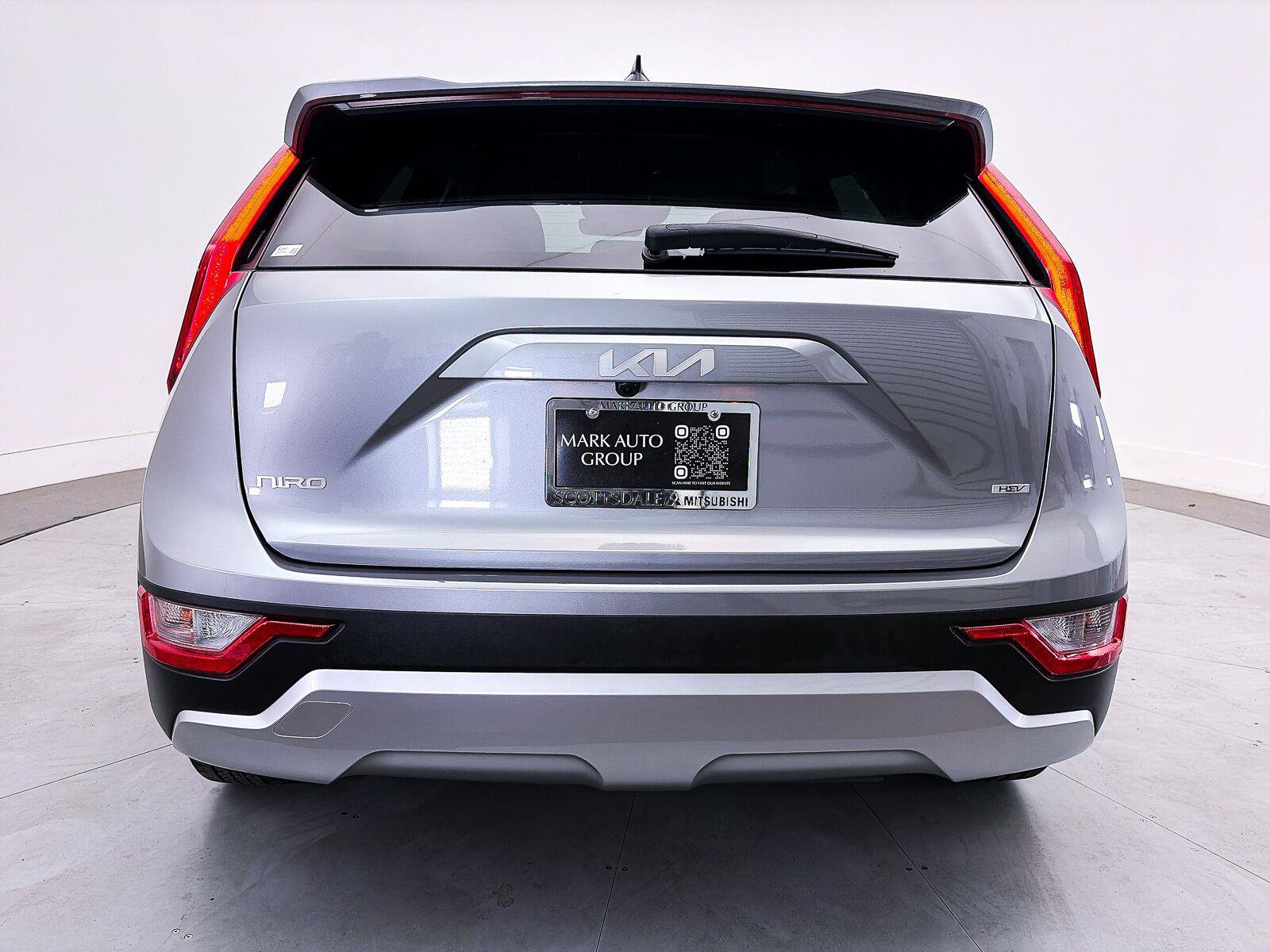 Used 2023 Kia Niro LX FWD image 13