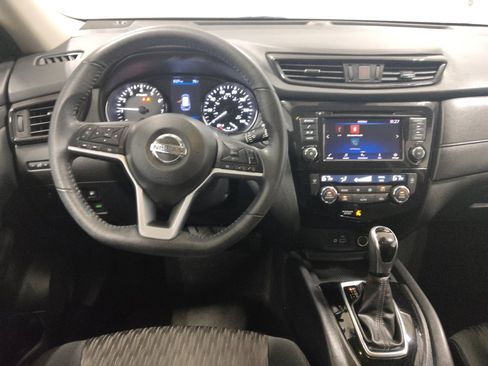 Used 2020 Nissan Rogue SV FWD image 22