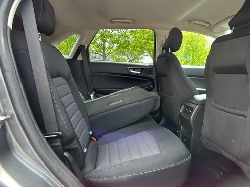 Used 2023 Ford Edge SE w/ Black Appearance Package AWD/4WD image 16
