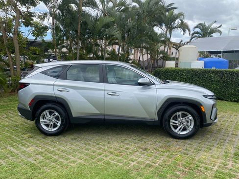 Certified 2025 Hyundai Tucson SE image 26