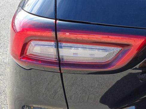 Used 2025 Ford Escape ST-Line image 9